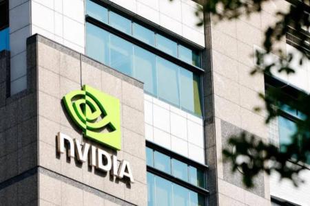 英伟达Kyber NVL144机架因PCB中板制造难题延期至2028年，AMD与谷歌迎竞争窗口